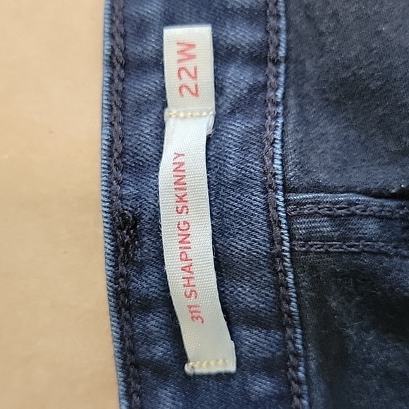 Levi's 311 Shaping Skinny Dark Wash Blue Jeans, Size 22W Gently Used Condition - Picture 6 of 15